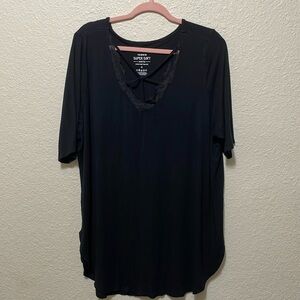 Torrid Women's Black Top. Very Good Condition. Size 4X.